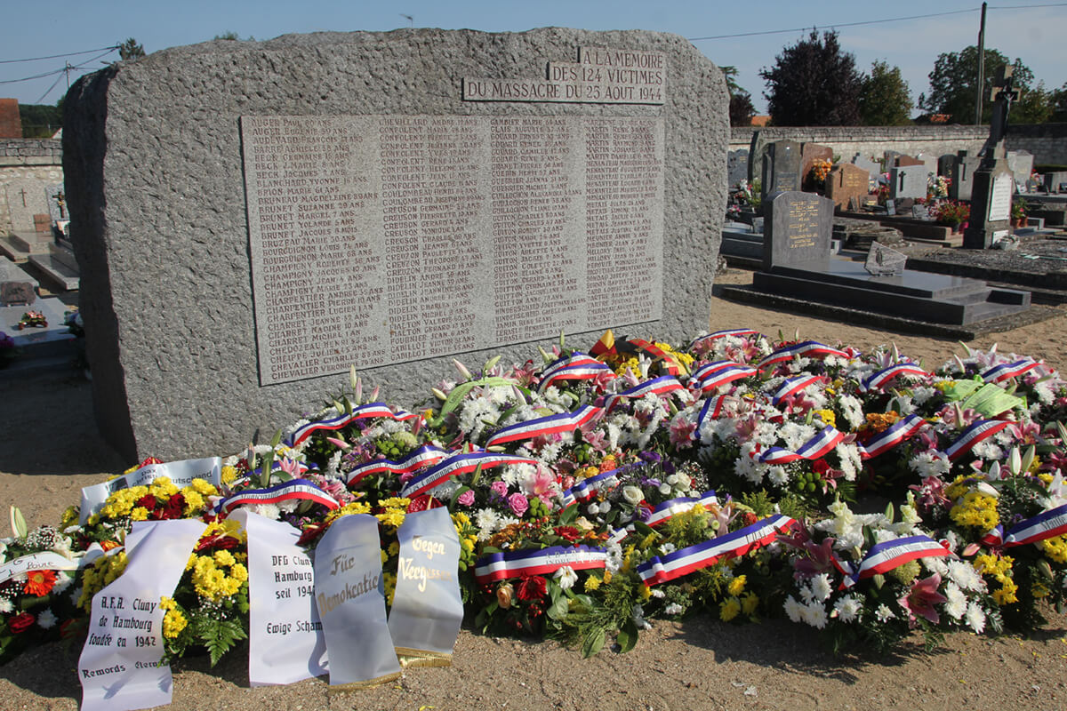 Gedenkfeier zum 75. Jahrestag des Massakers in Maillé am 25. August 1944